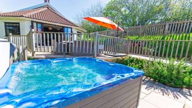 Streamways Nr Croyde - Large country cottage with valley views Hot Tub option and private garden cabin sleeps 12-16