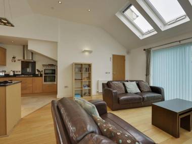 Neptune Treyarnon Bay