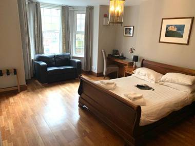 Hedley House Hotel & Apartments