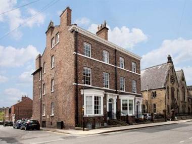 Priory House Apartments (no parties allowed)