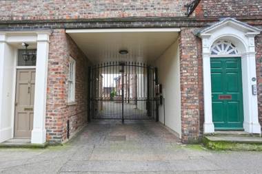 George Hudson Court Apartments