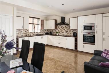 City Apartments - The Light Well