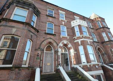 Apartment 1 The Keyes- Stylish & Spacious Apartment With Free Parking