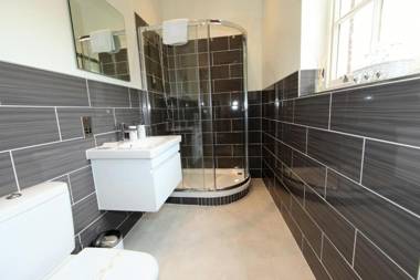 Hunter House Apartment