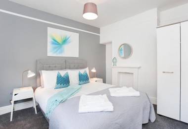 The Mount Hideaway with Hot Tub