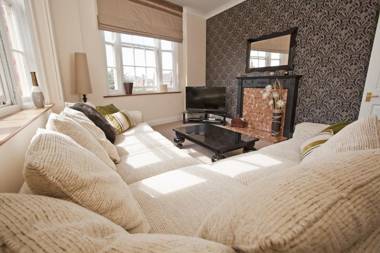 City Apartments - Buckingham Court