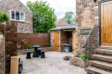 City Apartments - Priory Street