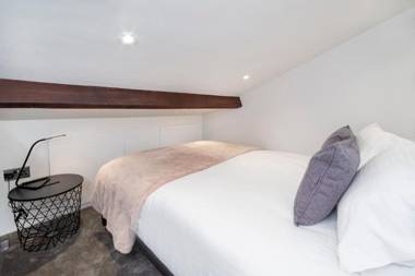 City Apartments - The Old Hotel