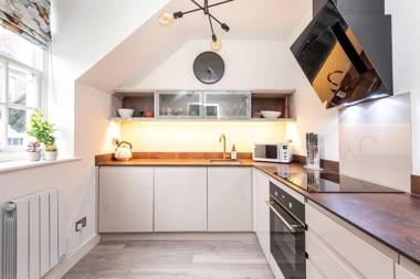 Host & Stay - Feversham House