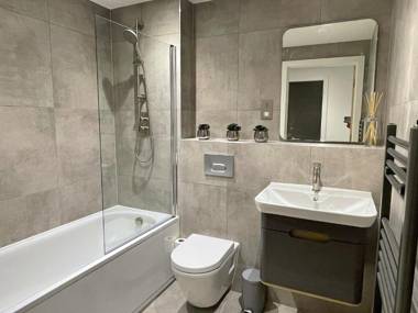 Icona Luxury Apartment - Minster Views & Allocated parking