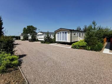 The Trotting Mare Caravan Park - Adults Only