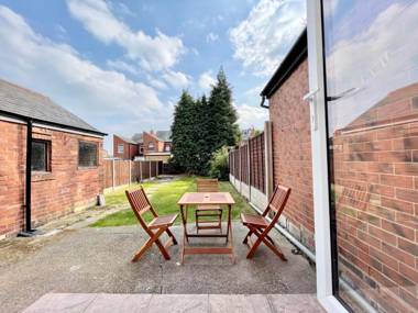 Worksop Newly Refurbished 2-Bedroom House
