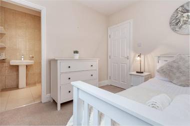 Luxurious 2 Bedroom Apartment - Worcester