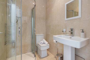 Cosy 2 Bed Apartment in Worcester City Centre