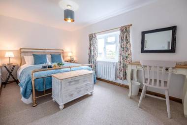 North Cottage Alderton Air Manage Suffolk