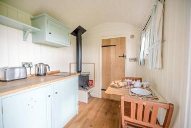 Sage Shepherds Hut Boundary Farm Air Manage Suffolk