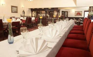 Crown & Cushion Hotel