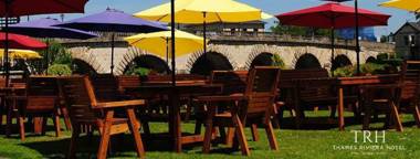 Thames Riviera Hotel