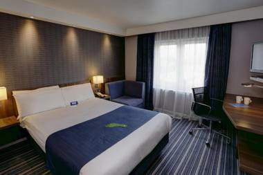 Holiday Inn Express Windsor an IHG Hotel