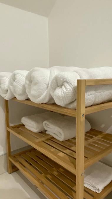 5 Star Unique luxury detached apartment in Windsor