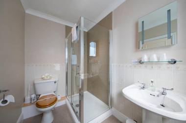 Thornbank House (incl off-site health club)