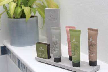 St John's Lodge (incl off-site health club)