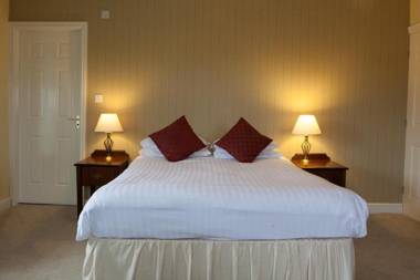 The Lamplighter Dining ~ Rooms