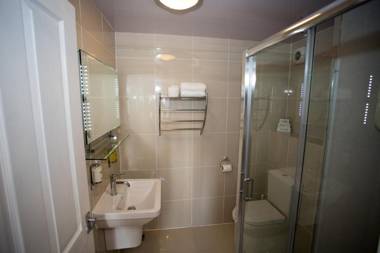 Holly Lodge Guest House With off site Health Club