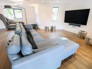 Lakeside at Louper Weir