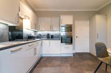 Modern Living 2 Bedroom Apartment South Wilmslow