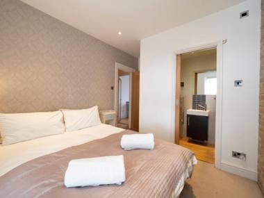 Sail Away - 2 bed apartment near the seaside