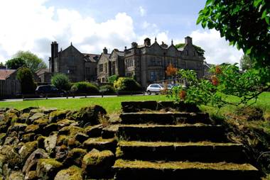 Dunsley Hall Country House Hotel