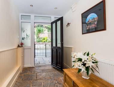 Fishermans Warehouse