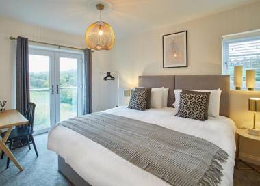 Host & Stay - Hoggarths Retreat