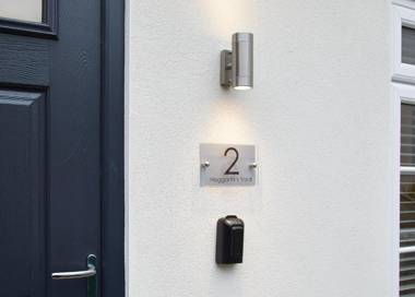 Host & Stay - Hoggarths Retreat