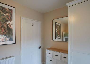 Host & Stay - Middle Farmhouse