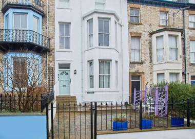 Host & Stay - The Normanby Apartment