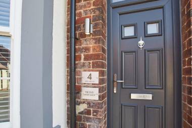 Host & Stay - The Old Sweet Shop Apartment