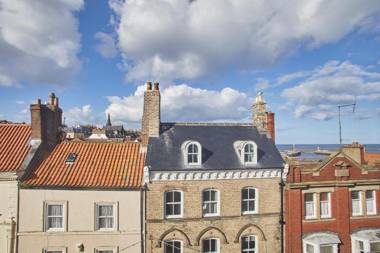 Host & Stay - The View Hudsons Yard House