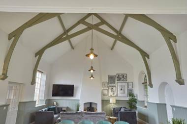 Host & Stay - Dunsley Chapel