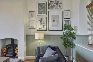 Host & Stay - Dunsley Chapel