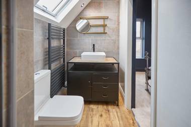 Host & Stay - The Loft at Skinner St