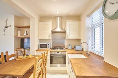 Host & Stay - Apothecary Cottage