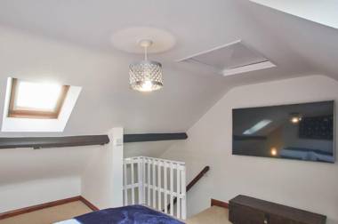 Host & Stay - Apothecary Cottage