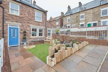 Host & Stay - Sherlock Cottage