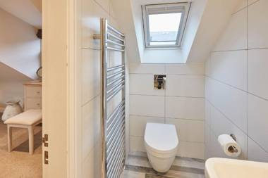 Host & Stay - Sherlock Cottage