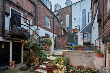 Host & Stay - Seashell Cottage