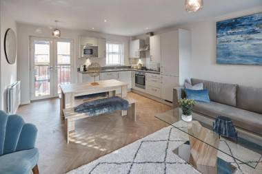 Host & Stay - Shipwrights