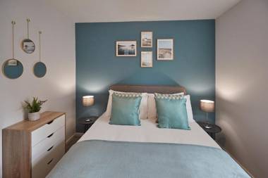 Host & Stay - Shipwrights