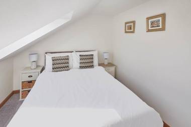 Host & Stay - Robins Den